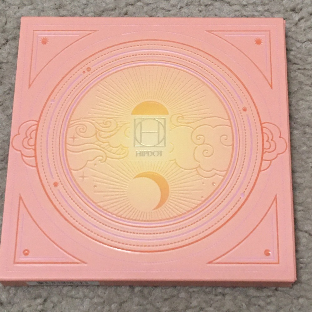 HipDot Face Palette in Sun Goddess
